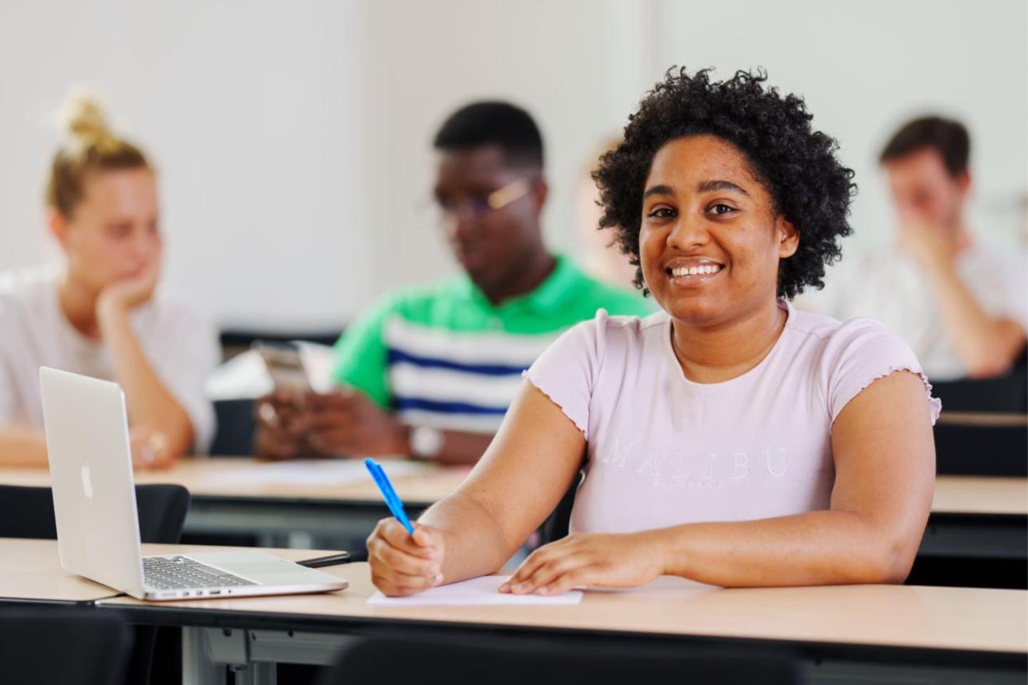 Financer ses études - EM Strasbourg
